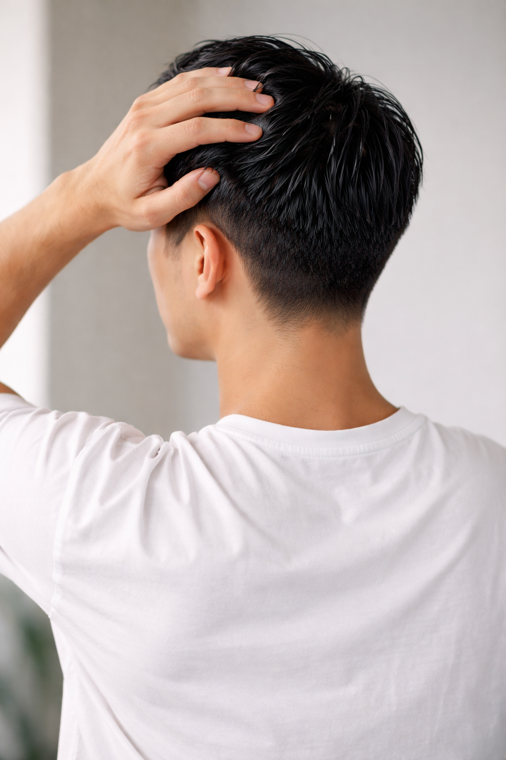 Why Does Your Scalp Still Smell After Washing?